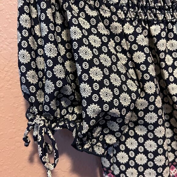 Timing black and white patterned top - Picture 4 of 8